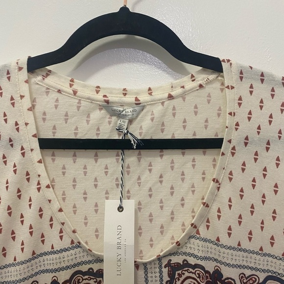 NEW! Lucky Brand Tile Print Short Sleeve Scoop Neck T-Shirt - Picture 3 of 6